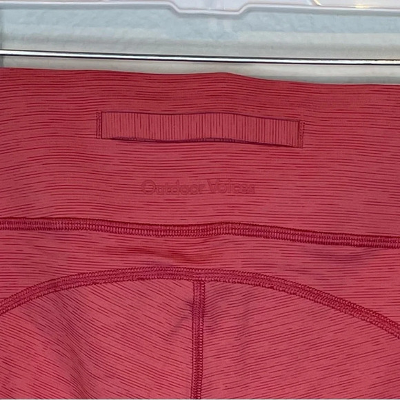 Outdoor Voices Tech Sweat 3/4 Two-Tone Leggings Pink/Light Pink Size Small - Picture 3 of 4
